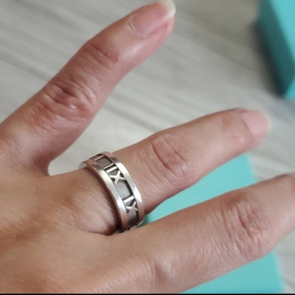 Tiffany Atlas Ring - Picture 5 of 6